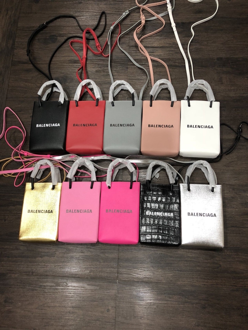 Ba1en*iaga shopping bags